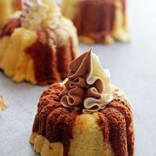 Marble Cakelettes | Grandbaby Cakes